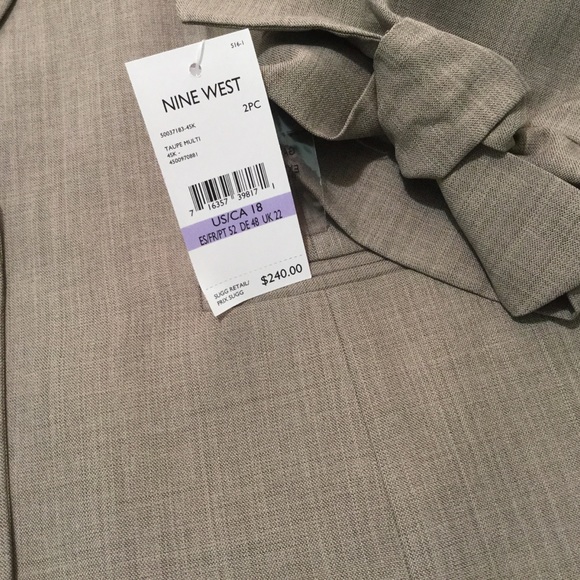 Nine West - Women’s Pants Suit - Picture 6 of 6